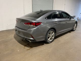 2019 Hyundai Sonata Limited - Exterior Rear Right Corner Image